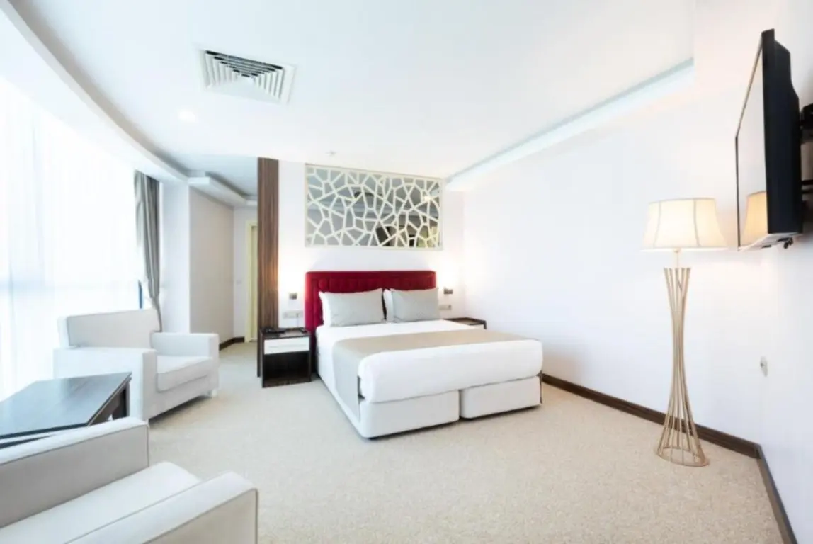 Deluxe Deniz Manzaralı Çift Kişilik Oda